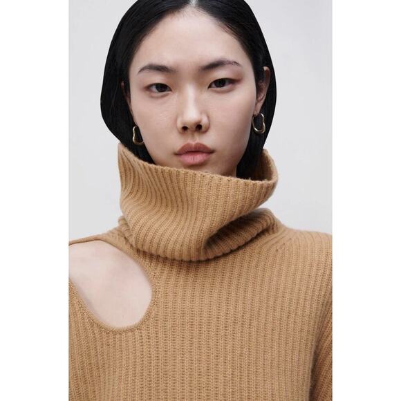 Jonathan Simkhai Dustin Cashmere Turtleneck Cut Out Pullover Sweater Resort 2023 - Picture 4 of 9